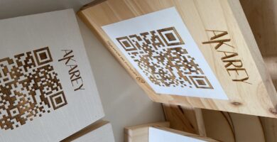 aplicaciones innovadoras del grabado laser de codigos qr en madera